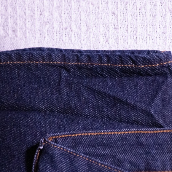 Old Navy Dark Rinse Jeans - Picture 3 of 4